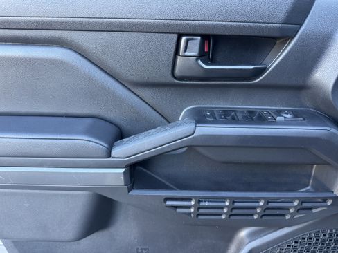 Certified 2024 Toyota Tacoma SR5 image 9