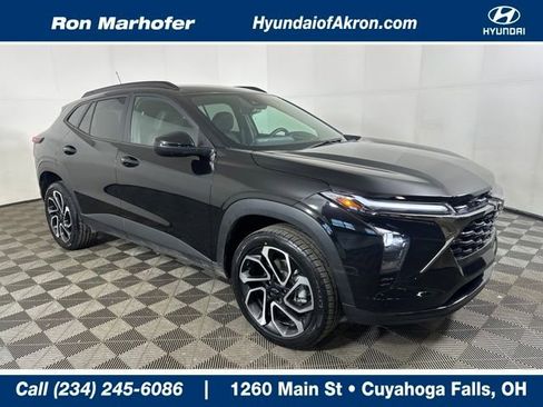 Used 2025 Chevrolet Trax RS w/ Driver Confidence Package image 1