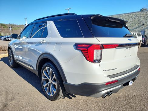 Used 2025 Ford Explorer Platinum w/ Ultimate Package image 24