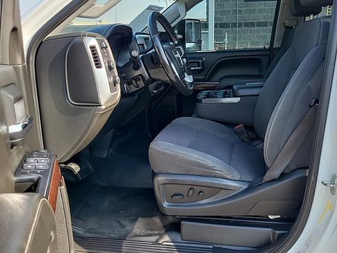 Used 2018 GMC Sierra 2500 SLE w/ SLE Fleet Convenience Package AWD/4WD image 13