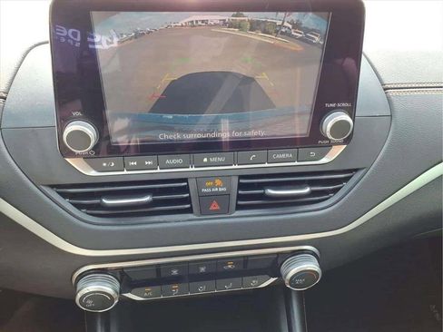 Used 2022 Nissan Altima 2.5 SR image 15