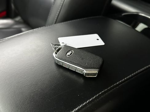 Used 2020 Kia Telluride LX image 21