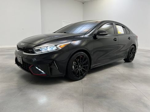 Used 2023 Kia Forte GT FWD image 4