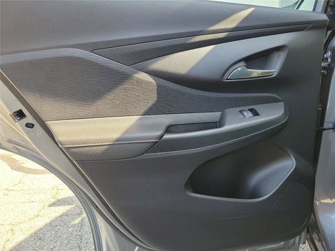 Used 2025 Buick Envista Avenir FWD image 13