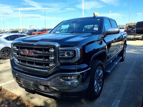 Used 2018 GMC Sierra 1500 SLT image 4