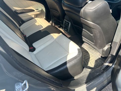 Used 2018 Dodge Charger GT AWD/4WD image 8