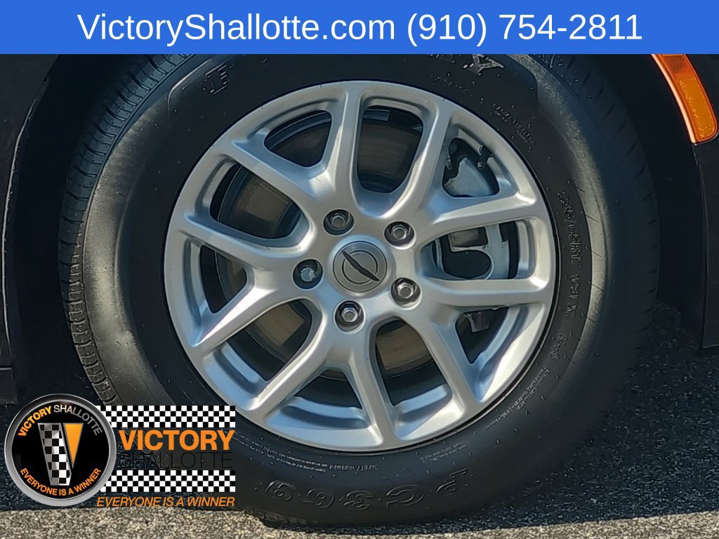 Certified 2022 Chrysler Pacifica Touring-L FWD image 34