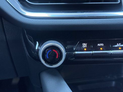 Used 2026 Chevrolet Equinox EV LT FWD image 28