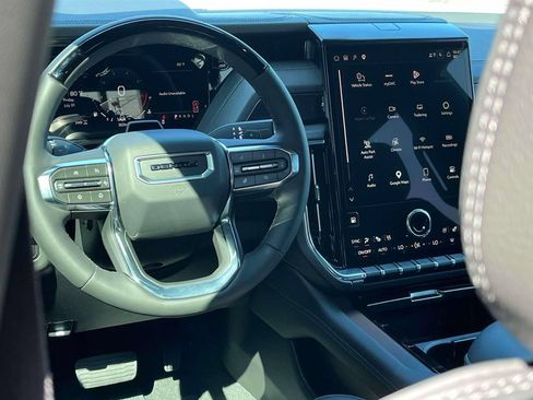 New 2026 GMC Yukon Denali w/ Advanced Technology Package AWD/4WD image 12