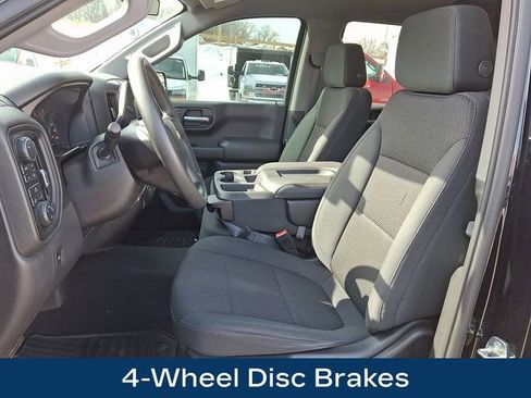 Used 2020 Chevrolet Silverado 1500 Custom w/ Custom Value Package image 17