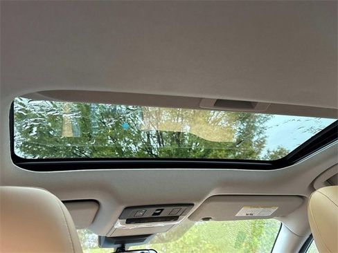 New 2025 Nissan Sentra SV w/ SV Premium Package image 20