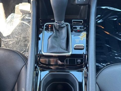 Used 2024 Jeep Compass Limited image 11