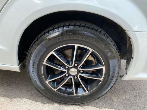 Used 2019 Dodge Grand Caravan GT FWD image 27