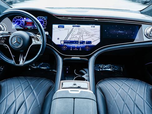 Used 2023 Mercedes-Benz EQS 580 580 image 10