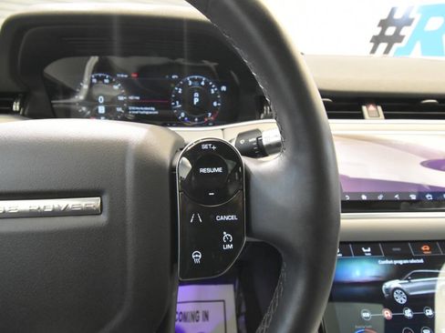 Used 2020 Land Rover Range Rover Evoque SE AWD/4WD image 28