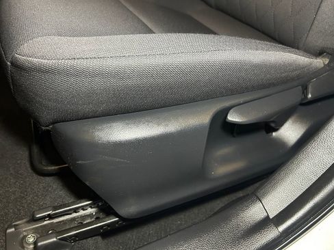 Used 2024 Toyota Corolla LE FWD image 20