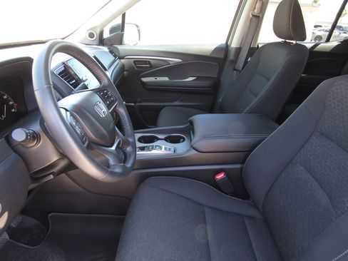 Used 2025 Honda Ridgeline Sport+ image 13