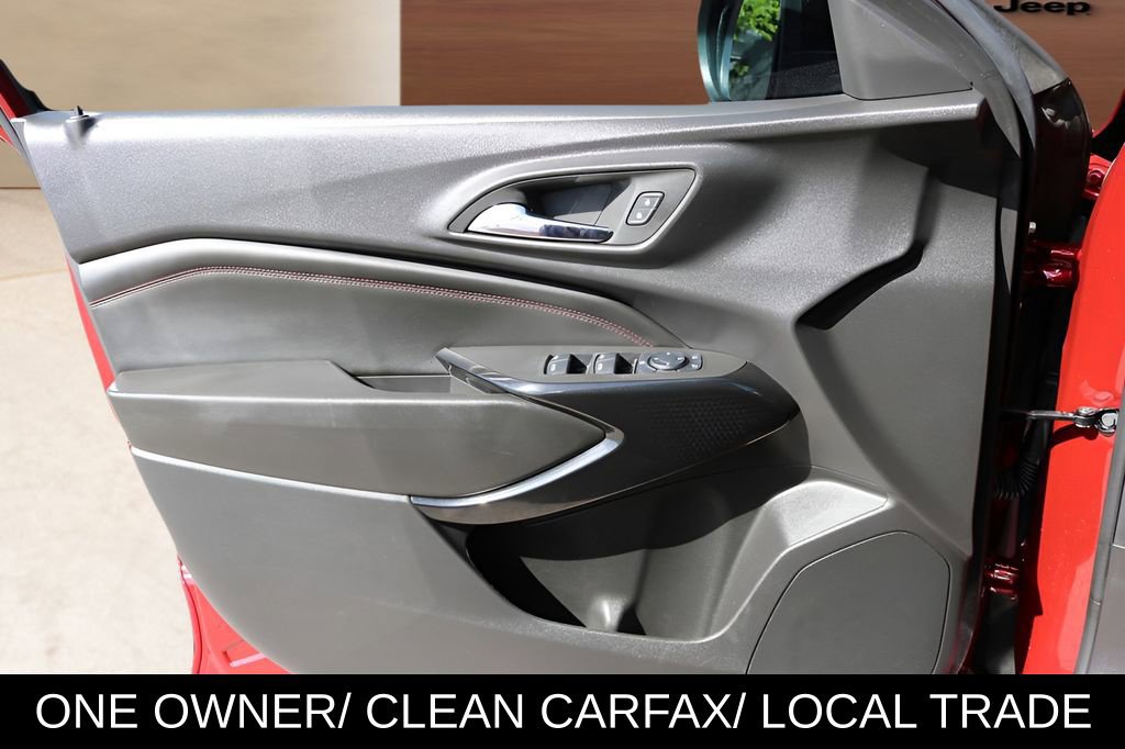 Used 2025 Chevrolet Trax RS FWD image 10