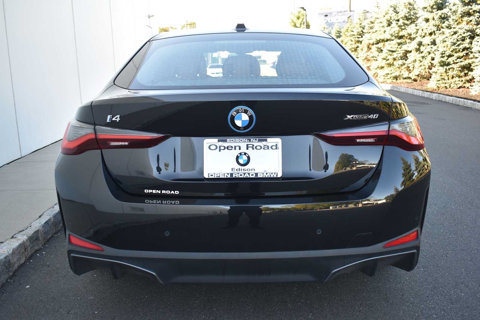 Used 2024 BMW i4 xDrive40i w/ Premium Package AWD/4WD image 5