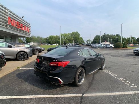 Used 2019 Acura TLX V6 SH-AWD w/ Advance Package image 3