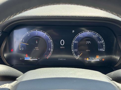 Certified 2025 Jeep Grand Cherokee Altitude AWD/4WD image 23