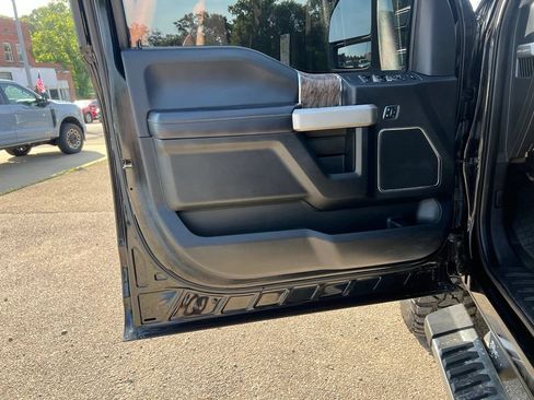 Used 2017 Ford F250 Lariat w/ Lariat Ultimate Package AWD/4WD image 12
