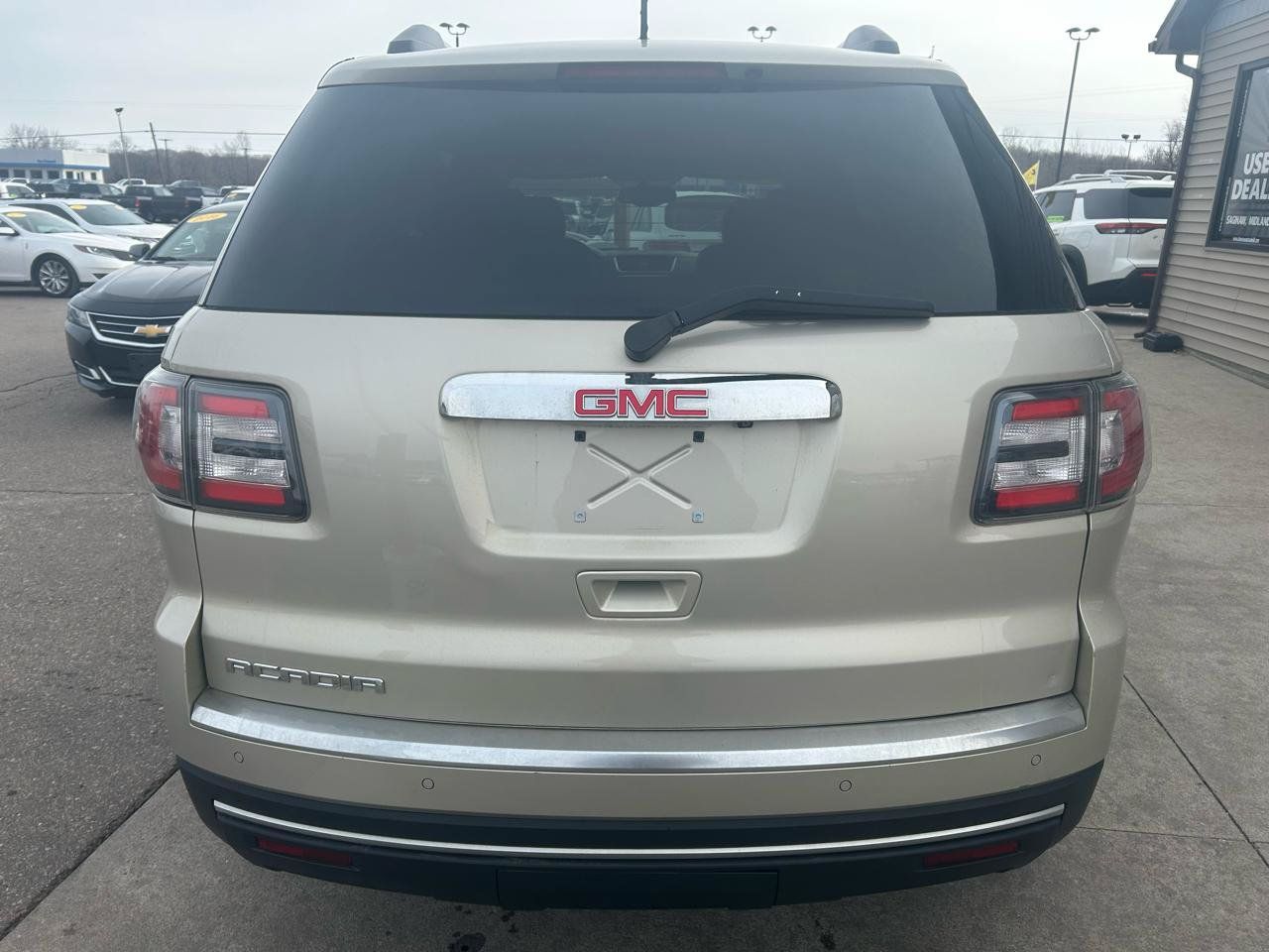Used 2015 GMC Acadia SLE FWD image 6