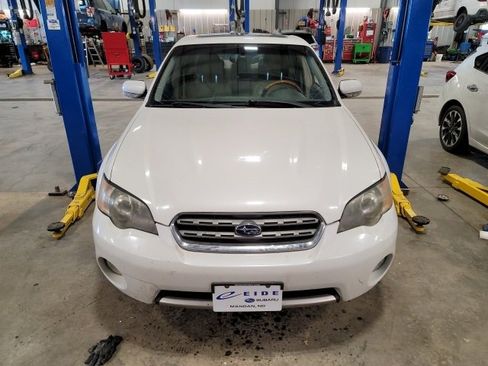 Used 2005 Subaru Outback 3.0R image 2