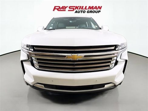Used 2023 Chevrolet Suburban High Country w/ Advanced Technology Package image 2
