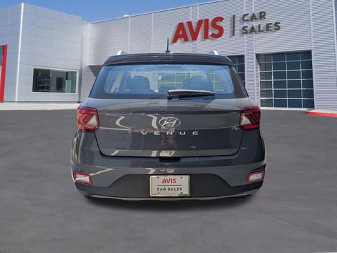 Used 2025 Hyundai Venue SEL FWD image 7