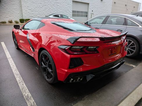 Used 2021 Chevrolet Corvette Stingray Coupe w/ Z51 Performance Package RWD image 4