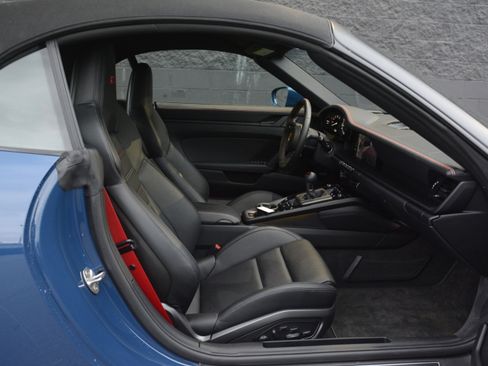 Certified 2023 Porsche 911 Cabriolet image 32