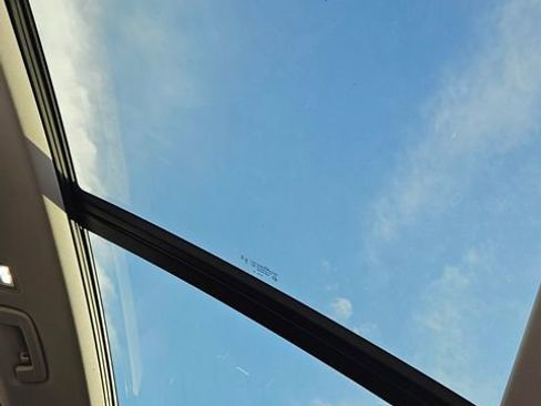 New 2026 Volkswagen Tiguan SE image 19