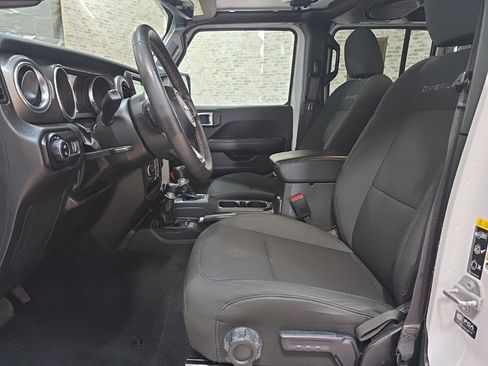 Used 2023 Jeep Gladiator Overland image 28