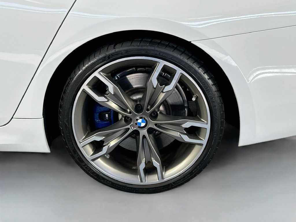 Used 2021 BMW M550i xDrive AWD/4WD image 33