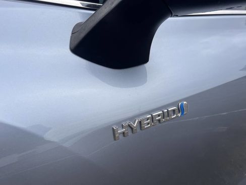 Used 2021 Toyota Highlander XLE image 17