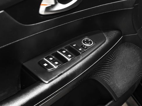 Used 2021 Kia Forte GT-Line image 41