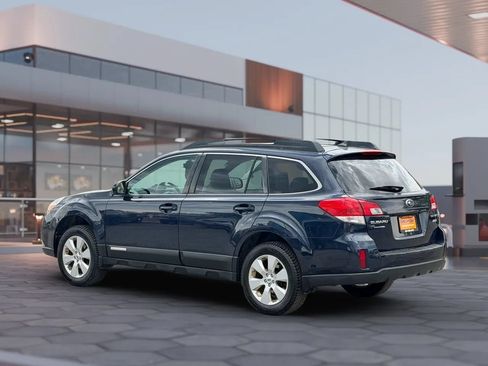 Used 2012 Subaru Outback 2.5i Limited w/ Moonroof Pkg AWD/4WD image 8
