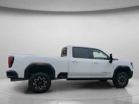 Used 2024 GMC Sierra 2500 AT4X AWD/4WD image 30