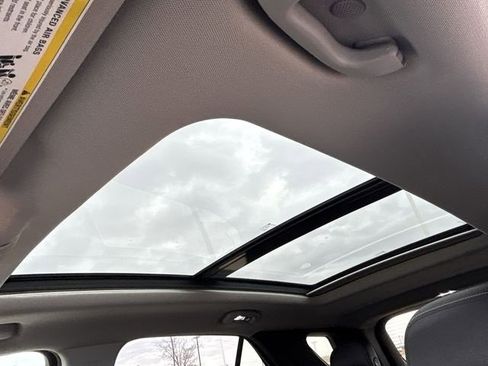 Certified 2018 Chevrolet Equinox Premier image 25