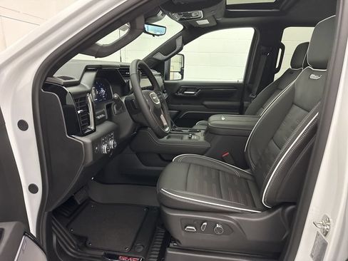 New 2026 GMC Sierra 2500 AT4X AWD/4WD image 19