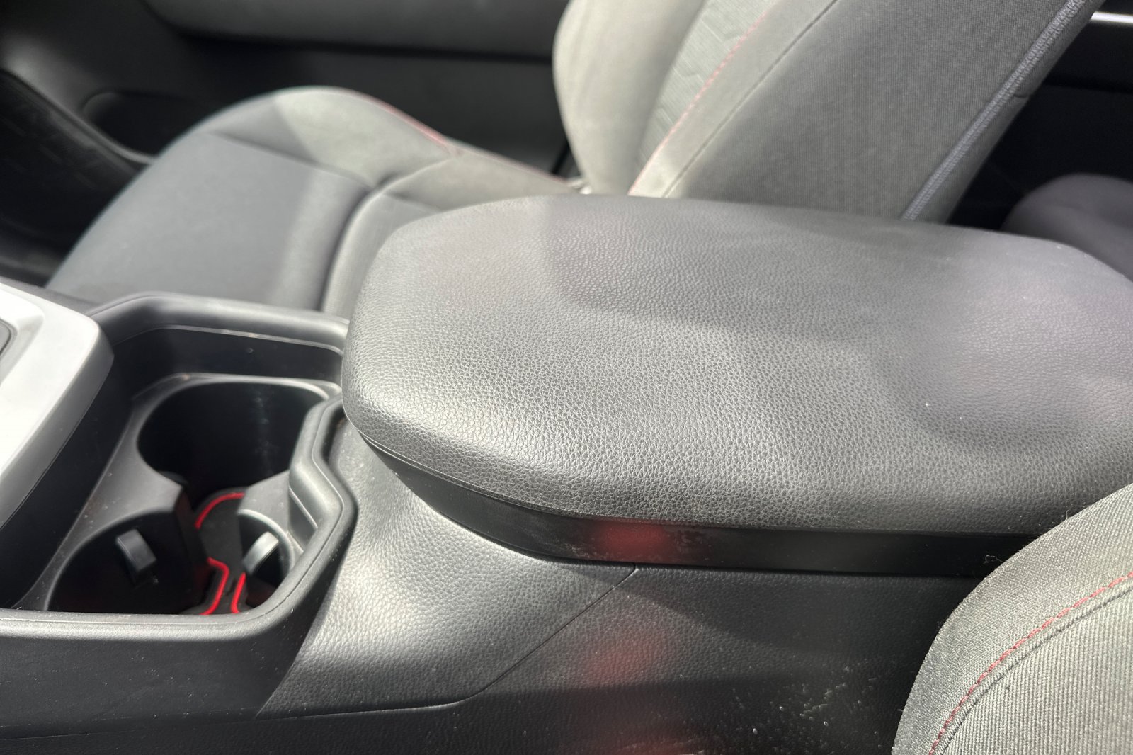 Used 2021 Toyota RAV4 SE w/ Weather & Moonroof Package AWD/4WD image 33