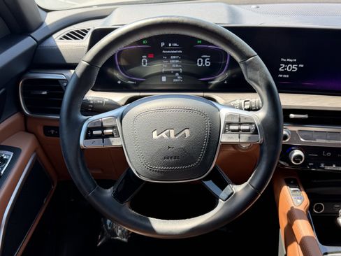 Used 2025 Kia Telluride EX X-Line AWD/4WD image 16