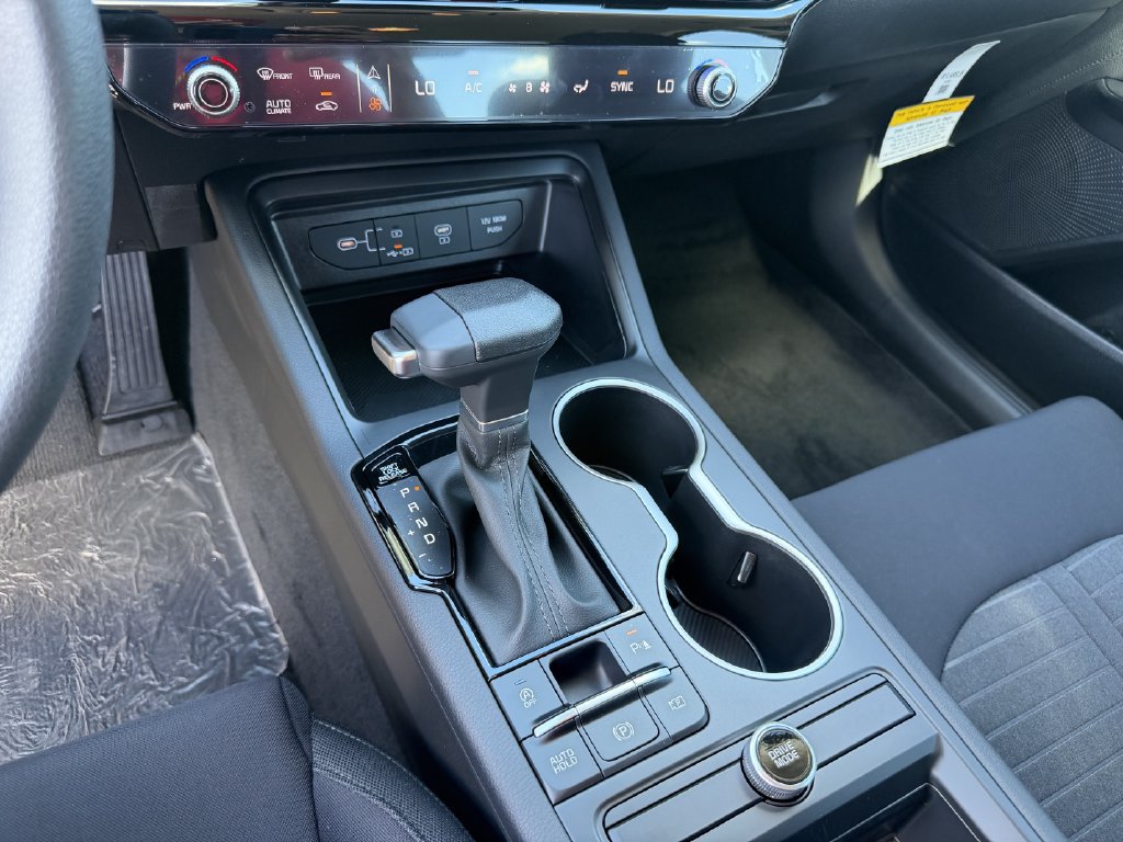 New 2027 Kia K5 LXS FWD image 24