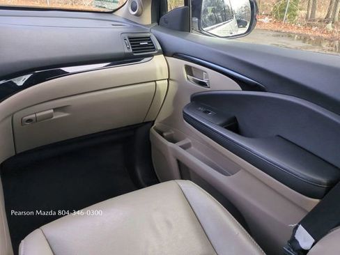 Used 2019 Honda Pilot Touring image 19