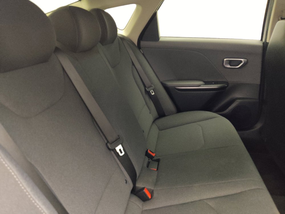 Used 2025 Kia K4 FWD image 19