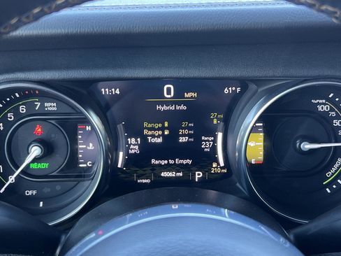 Used 2023 Jeep Wrangler Unlimited Sahara AWD/4WD image 21