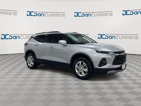 Used 2019 Chevrolet Blazer LT FWD image 2