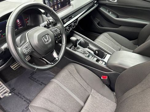 Used 2024 Honda Accord Sport image 4