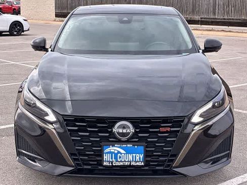 Used 2023 Nissan Altima 2.0 SR FWD image 9